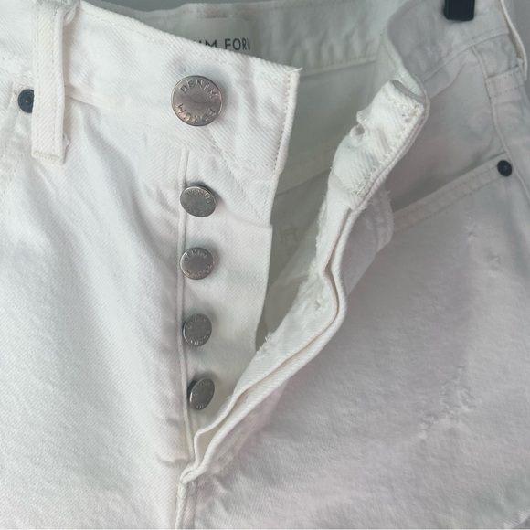 Aritzia Denim Forum Yoko High Rise Cut Off Denim Short in White - 27 - Picture 7 of 15